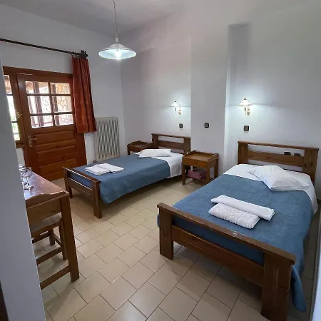To Exari Otel Omalós